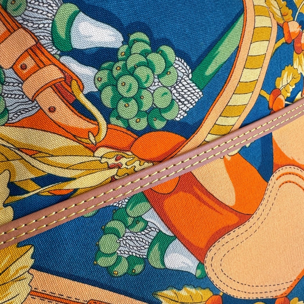 Loewe Printed Cosmetic Pouch - Picture 6 of 11